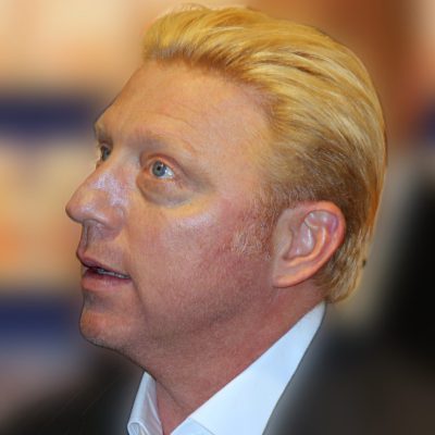 Boris Becker jugando ajedrez