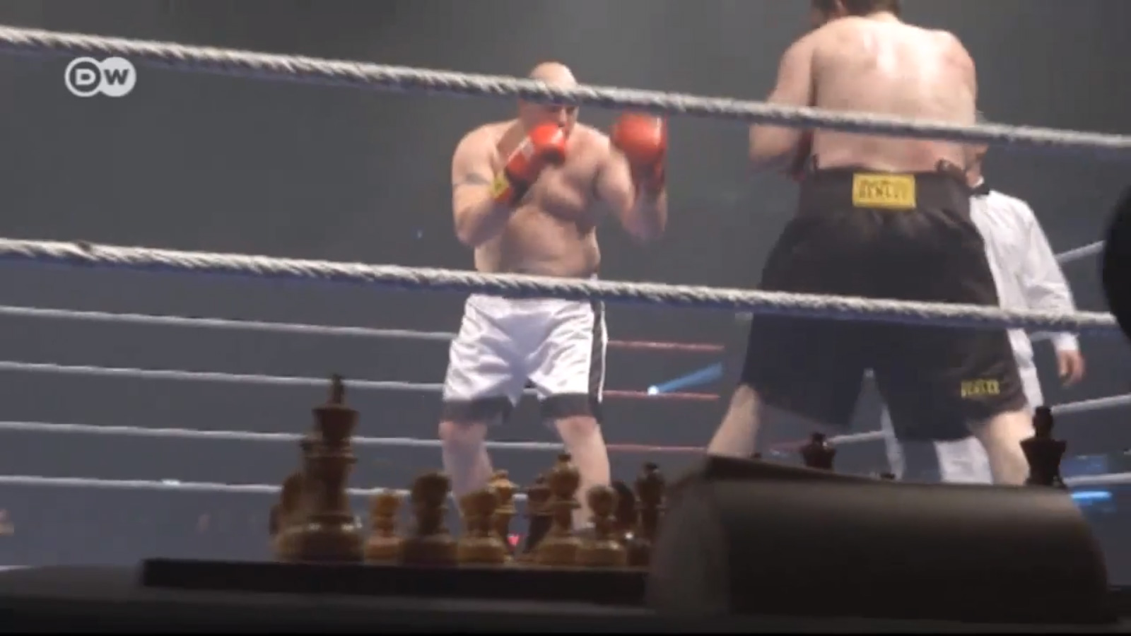 Chess Boxing  Chess boxing, Ajedrez boxeo, Boxeo