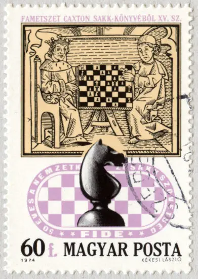 Estampilla: Grabado del Libro de ajedrez de Caxton (siglo XV). El Caballo. 50 años de la Asociación Internacional de Ajedrez - XXI Juegos Olímpicos de ajedrez. Hungría 1974.