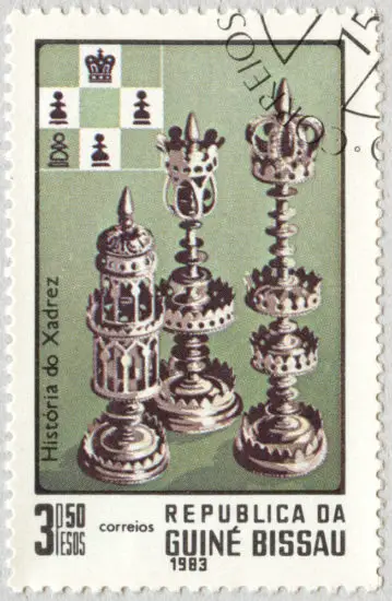 Estampilla: Historia del Ajedrez. Rey, Dama y Torre. República de Guinea Bissau 1983.