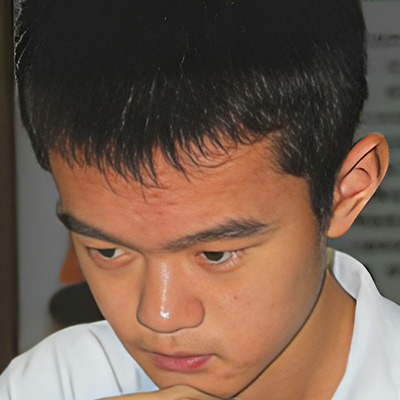 Tablero de ajedrez con jugadas de Ding Liren